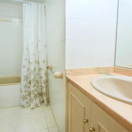 Txingudi - Only Families Apartment *